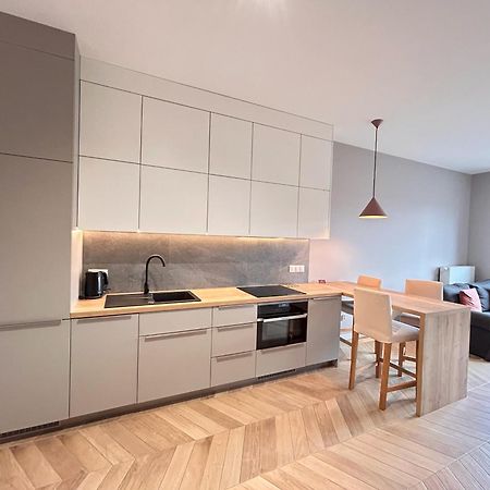 Apartmentprestige Central Station Kraków Exteriör bild