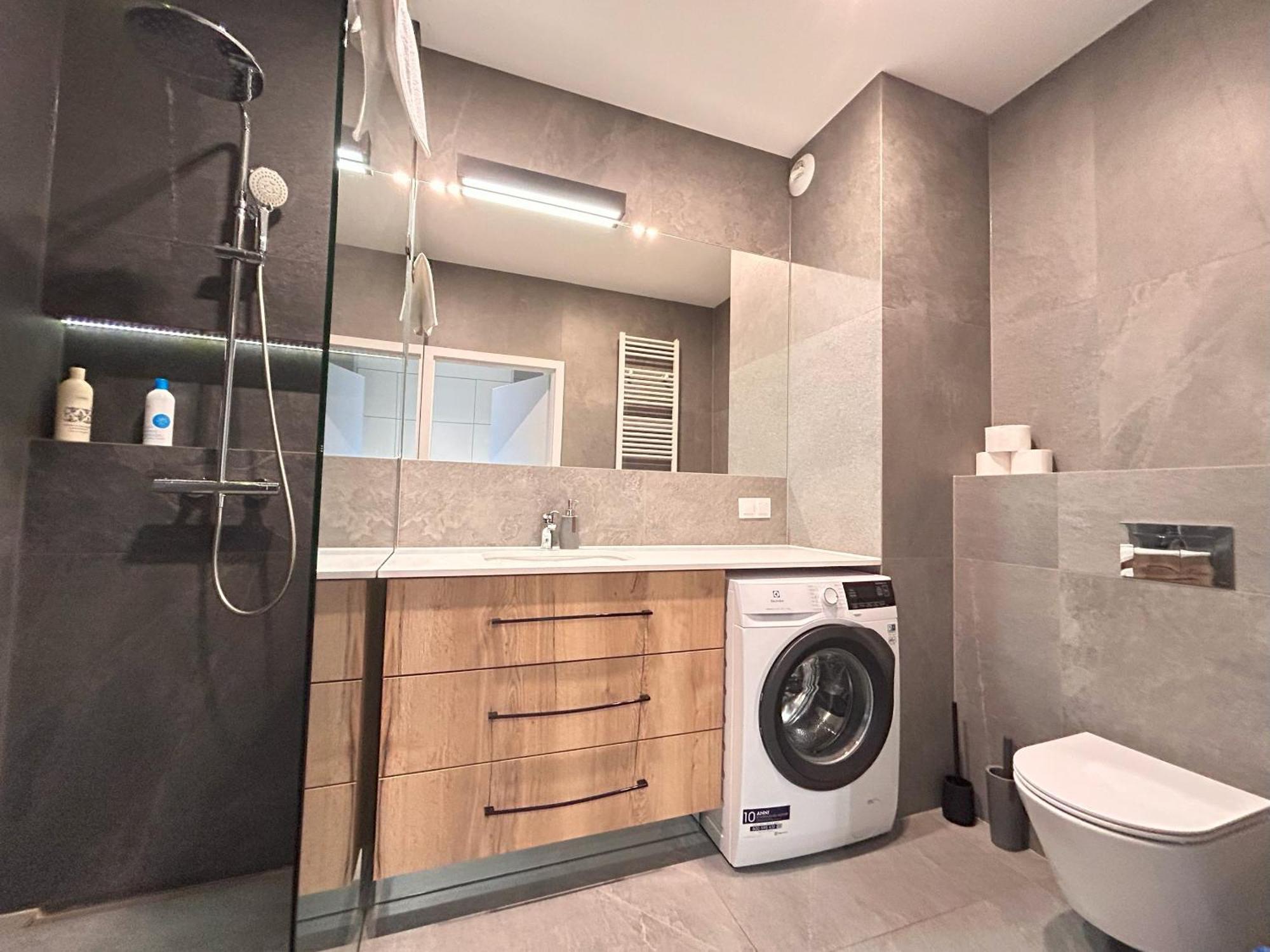 Apartmentprestige Central Station Kraków Exteriör bild